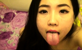 delightful-korean-girl-shows-off-her-juicy-holes-on-webcam