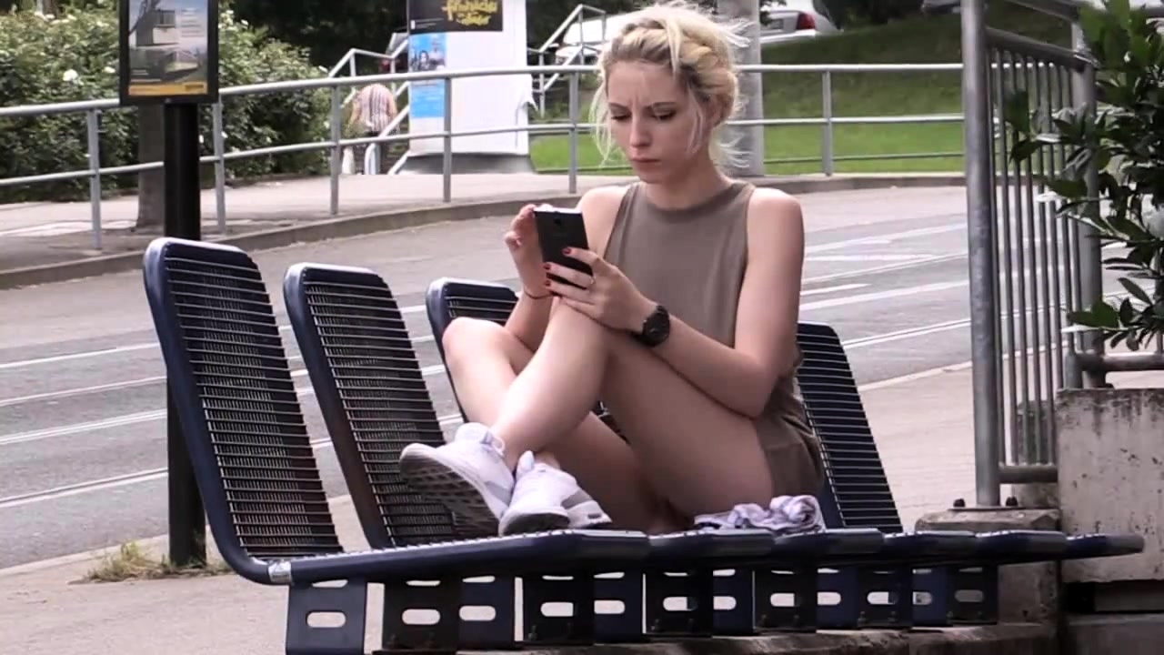 Blonde Teen Public - Pretty Blonde Teen Exposes Her Tight Slit In A Public Place ...