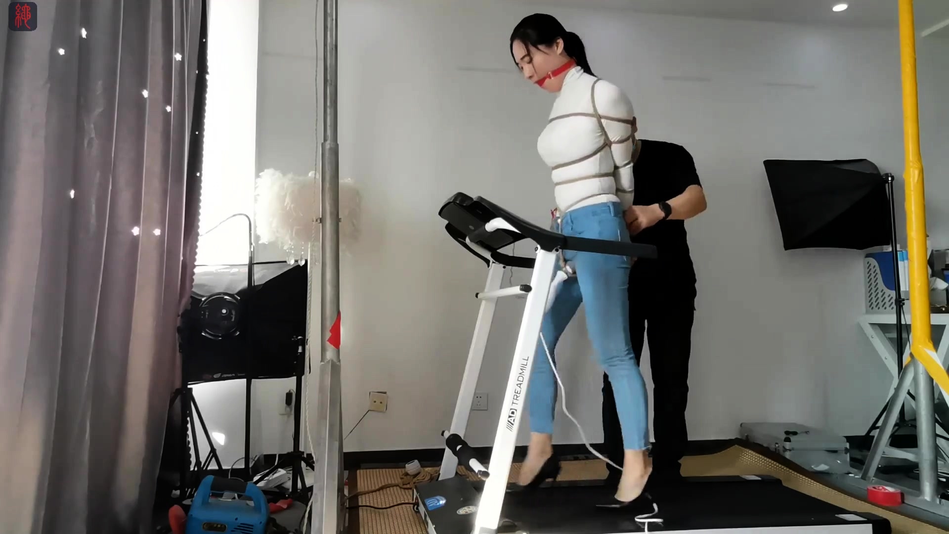 1920px x 1080px - Bound And Gagged Asian Babe Walks On Treadmill In High Heels Video at Porn  Lib