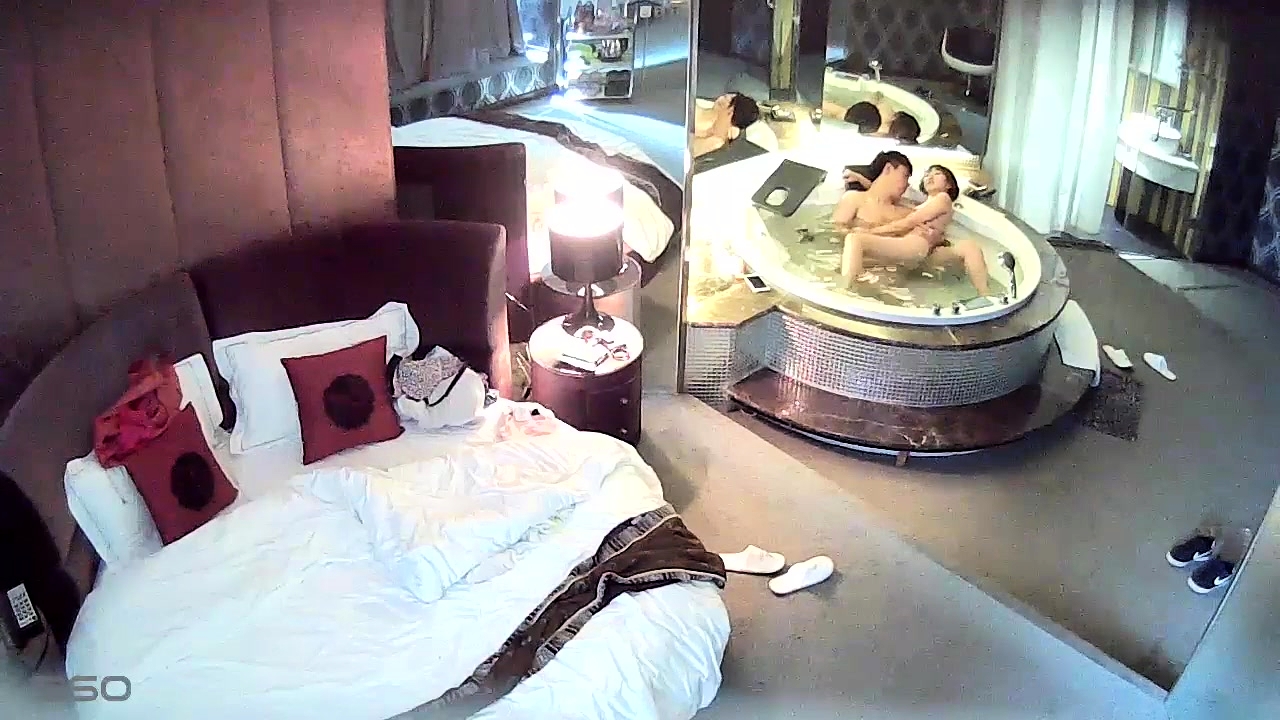 Motel room sex between asian pair